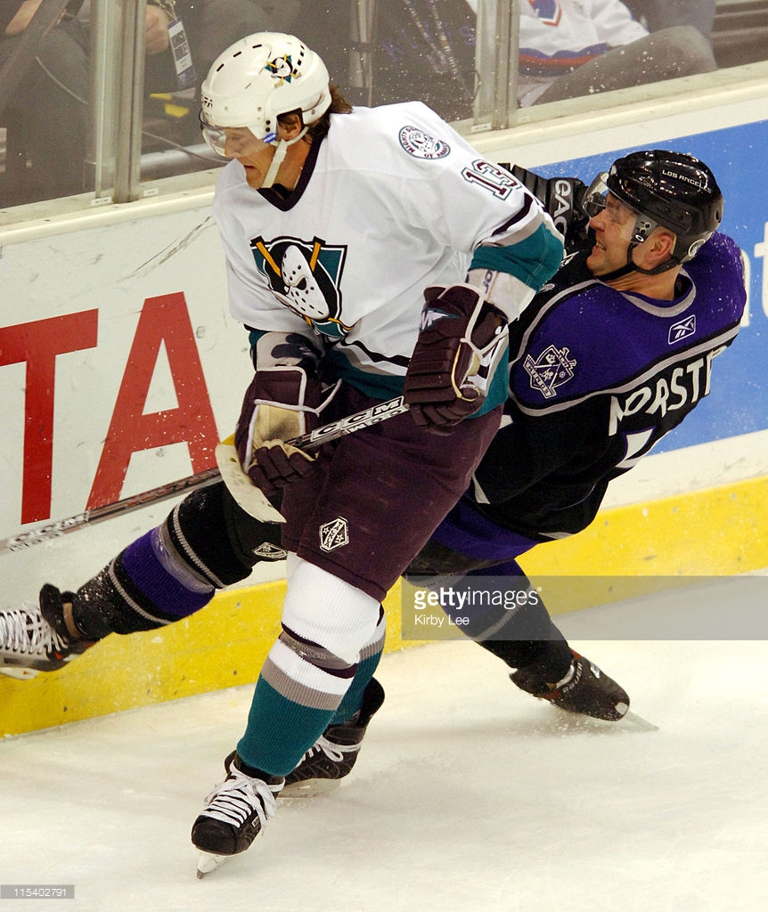 Teemu Selanne says farewell – probably – after Kings beat Ducks in playoffs, NHL