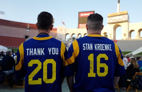 Fans and Players of the Former Rams Demand for the Classic Blue